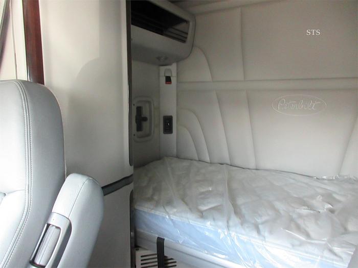 Used 2018 PETERBILT 579