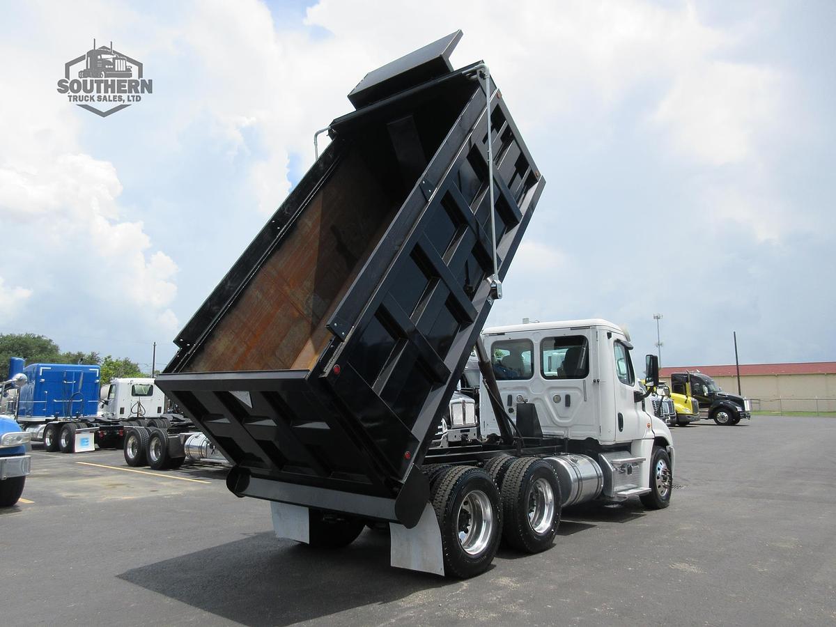 Used 2018 FREIGHTLINER CASCADIA 125