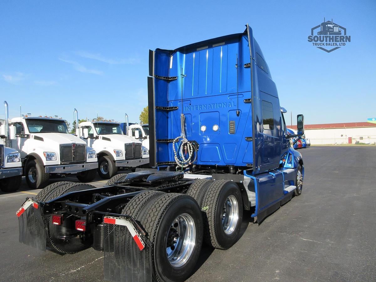 Used 2021 INTERNATIONAL LT