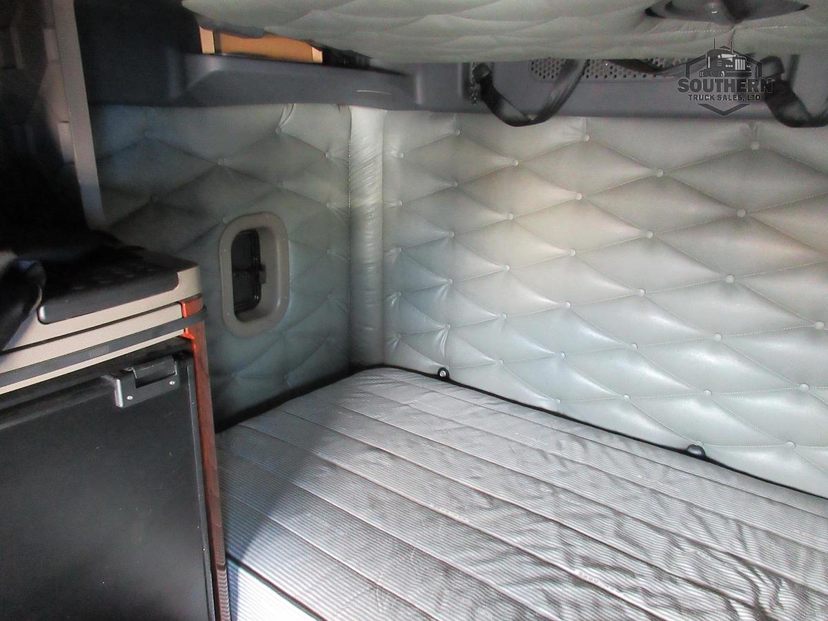 Used 2020 FREIGHTLINER CASCADIA 125