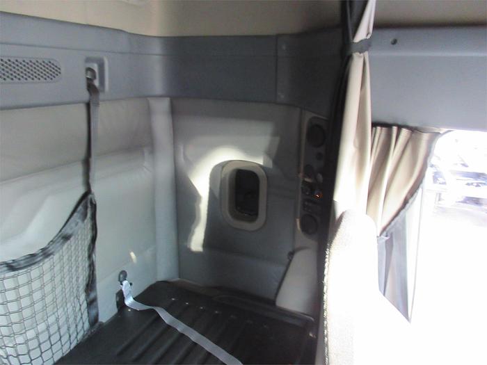 Used 2017 FREIGHTLINER CASCADIA 125