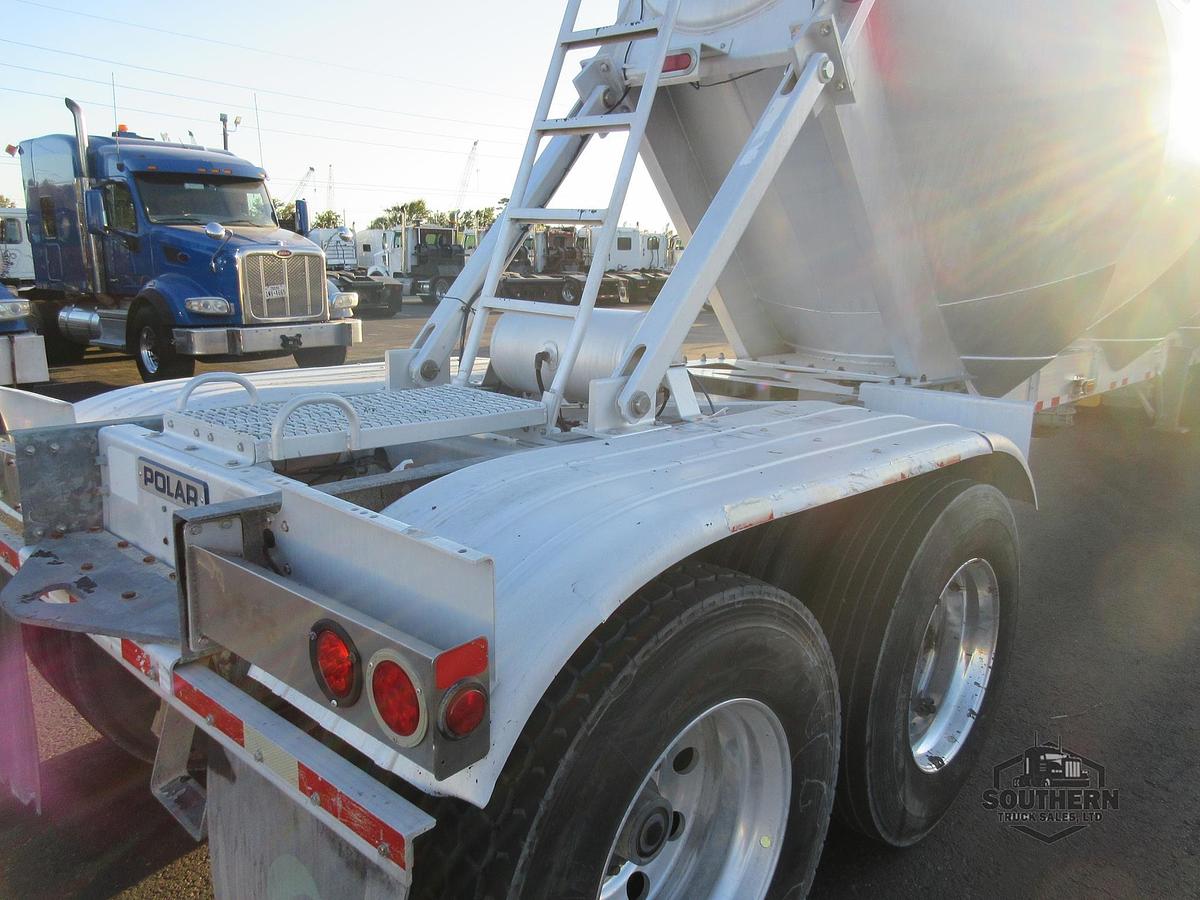 Used 2011 POLAR 41 ft