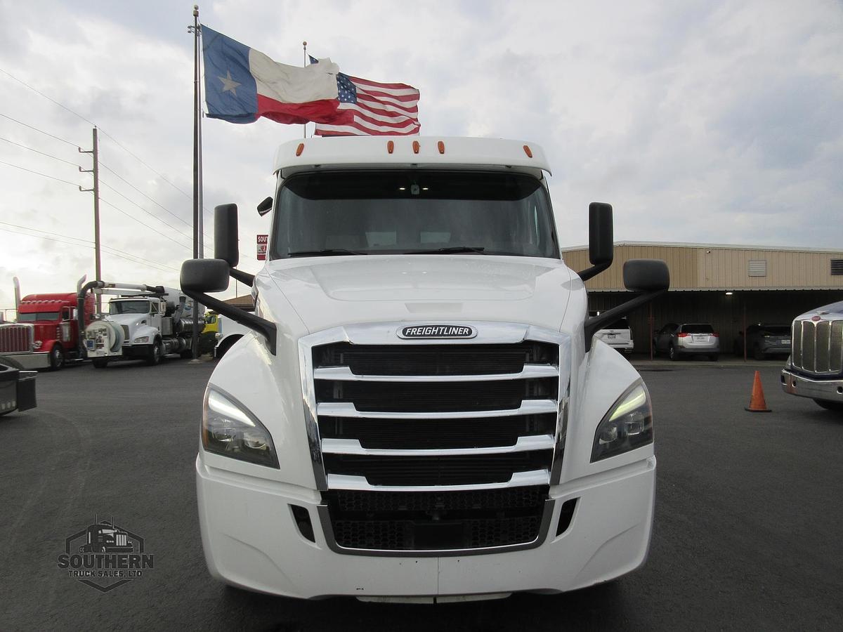 Used 2020 FREIGHTLINER CASCADIA 126