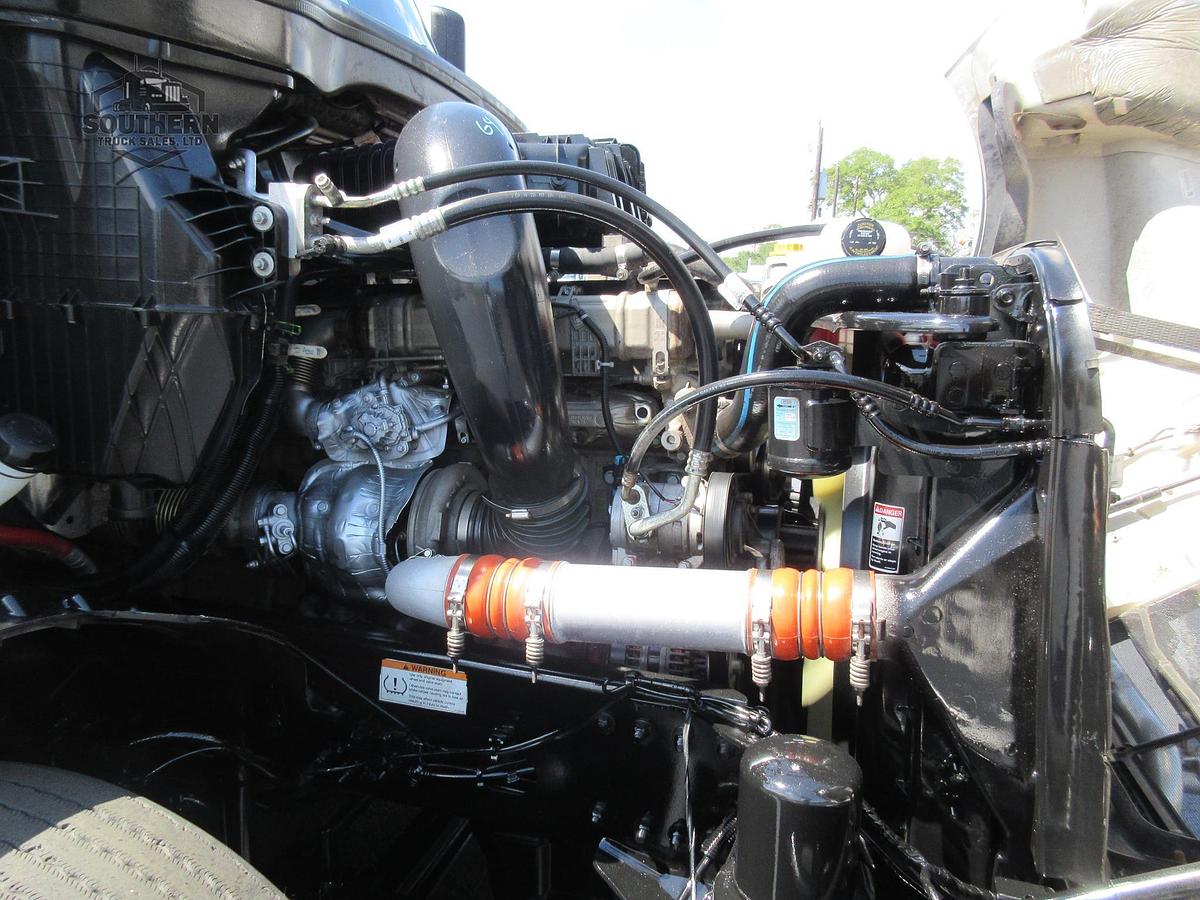 Used 2022 FREIGHTLINER CASCADIA 126