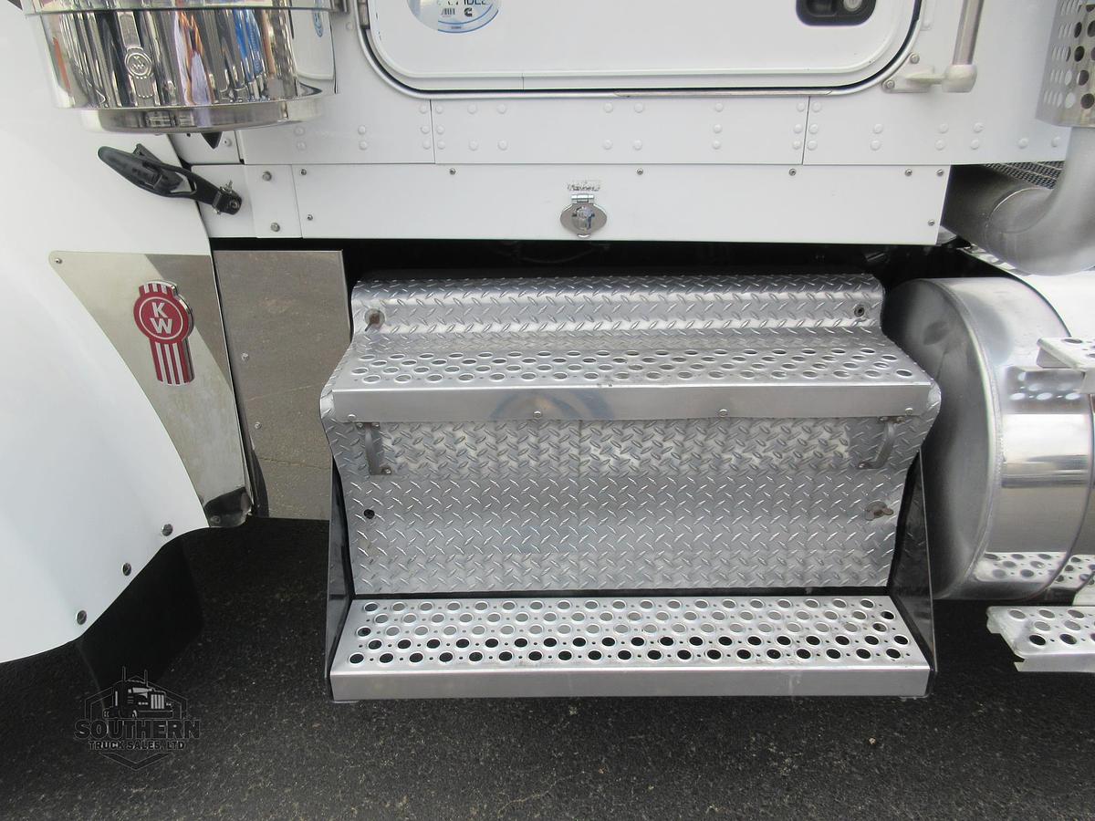 Used 2016 KENWORTH W900L