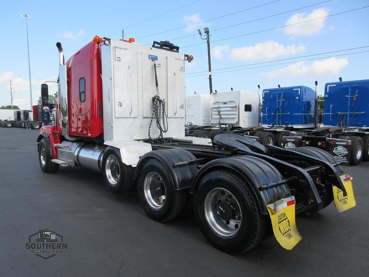 Used 2020 FREIGHTLINER CORONADO 122 SD