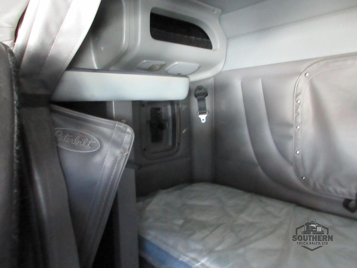 Used 2021 PETERBILT 389