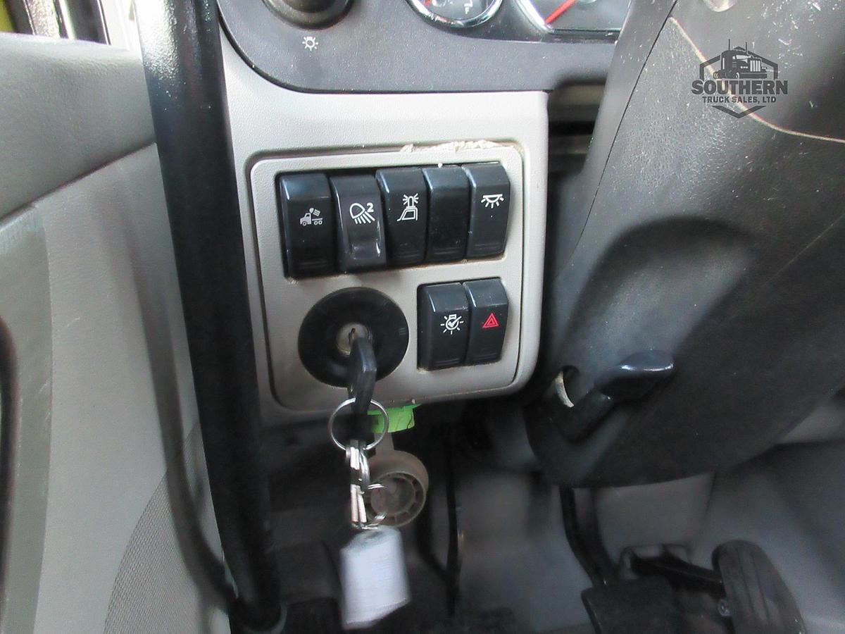 Used 2020 PETERBILT 567