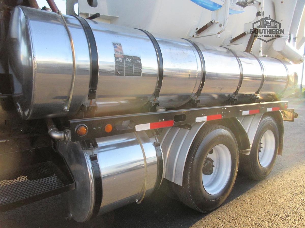 Used 2013 KENWORTH T440