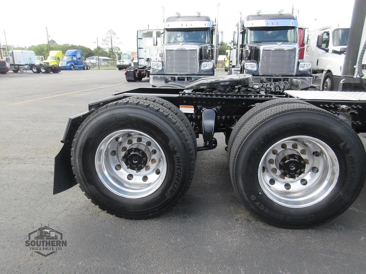 Used 2022 FREIGHTLINER CASCADIA 116