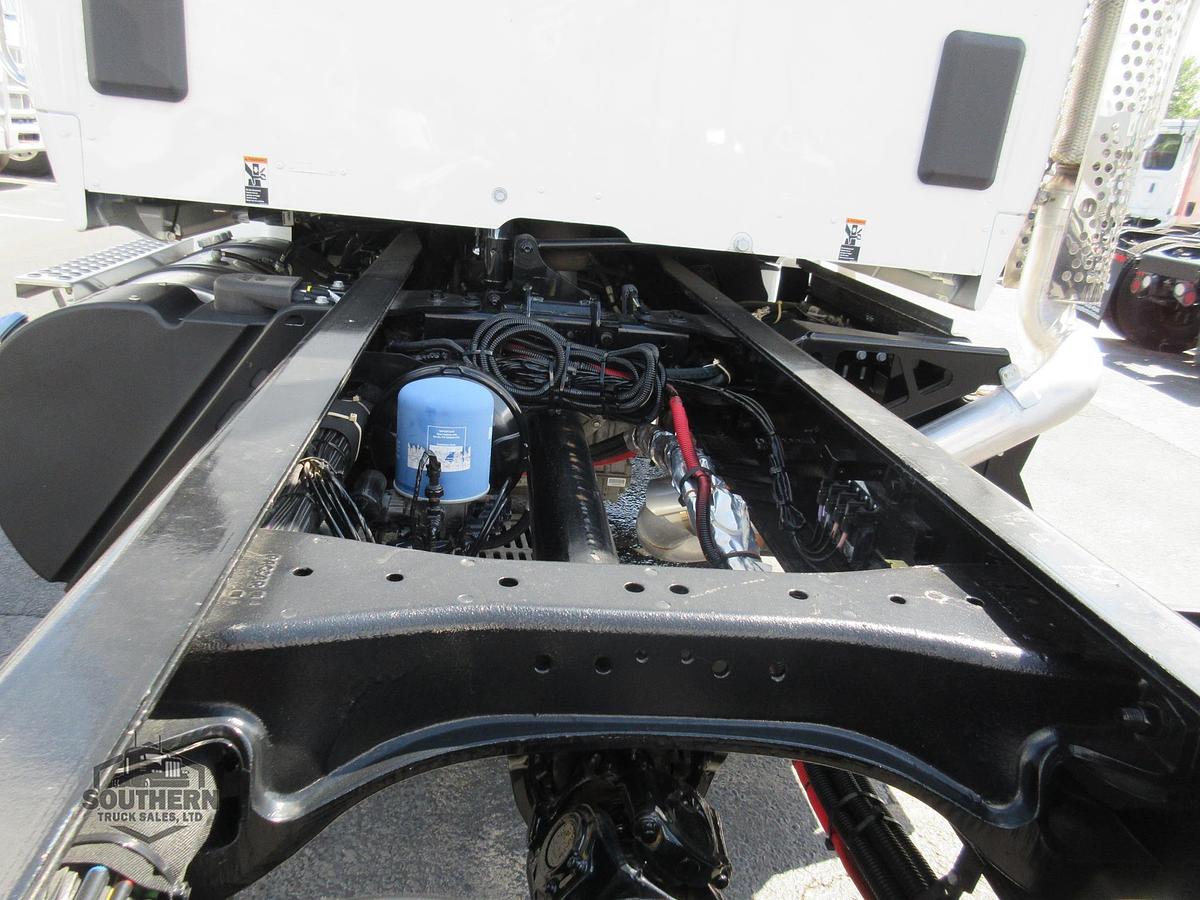 Used 2025 KENWORTH T880