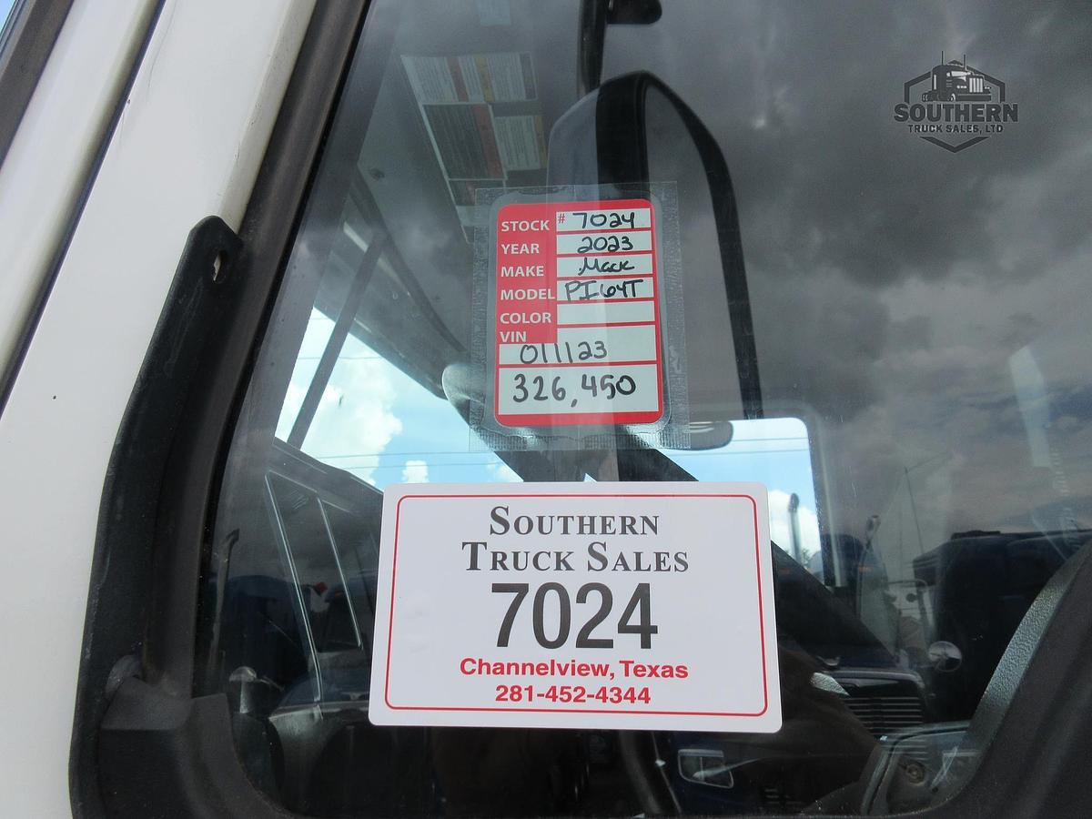 Used 2023 MACK PINNACLE 64T