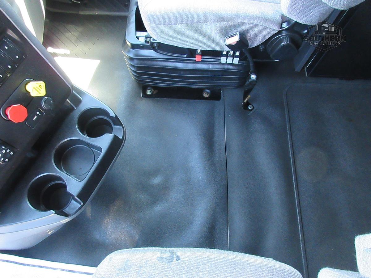 Used 2021 INTERNATIONAL LT