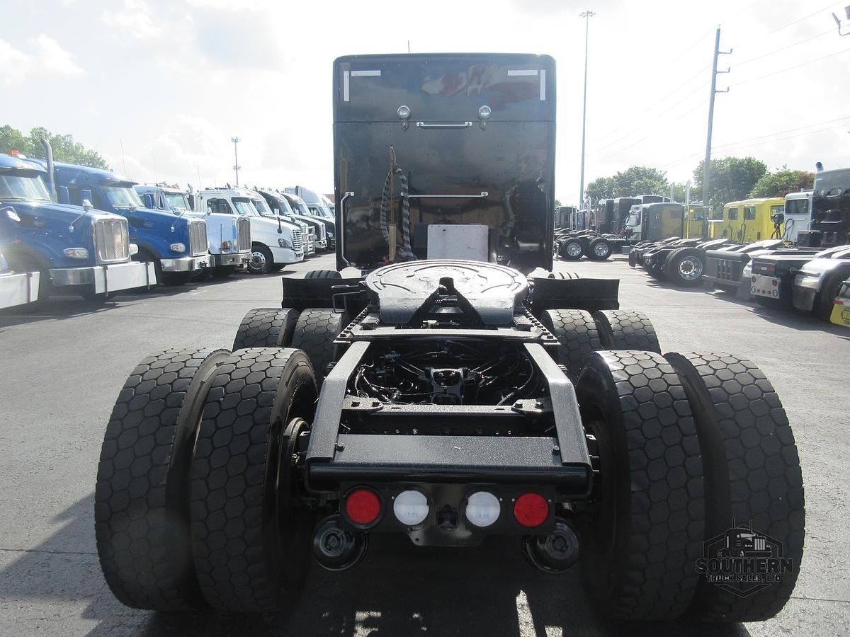 Used 2023 KENWORTH T880