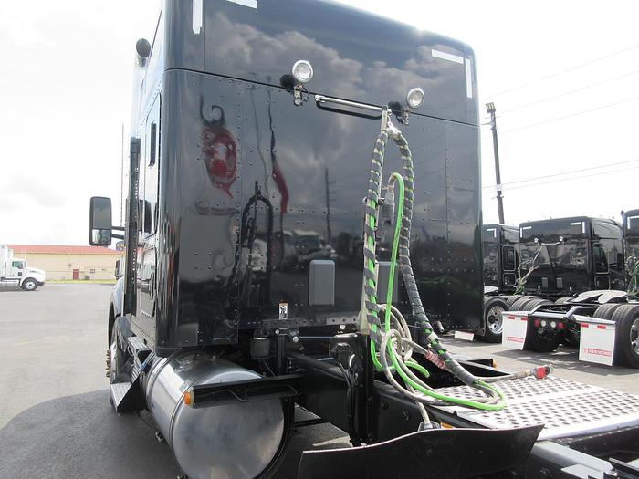 Used 2021 KENWORTH T880