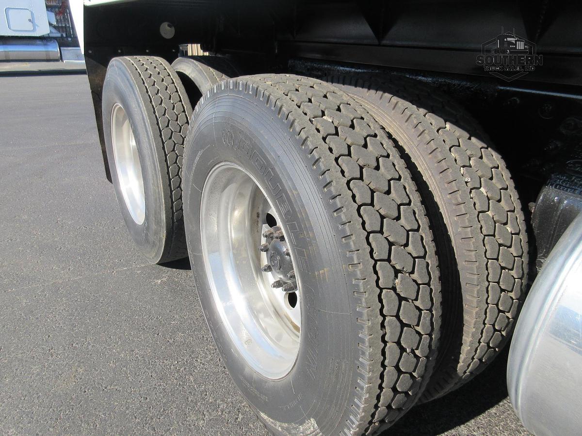 Used 2019 PETERBILT 389