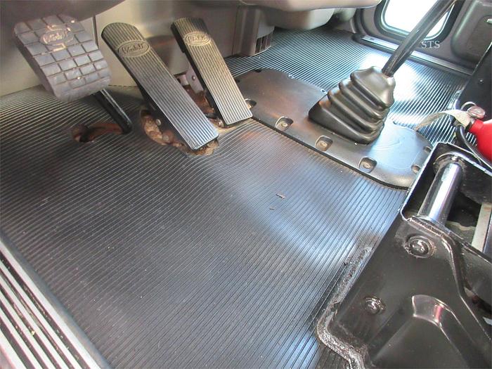 Used 2015 PETERBILT 389