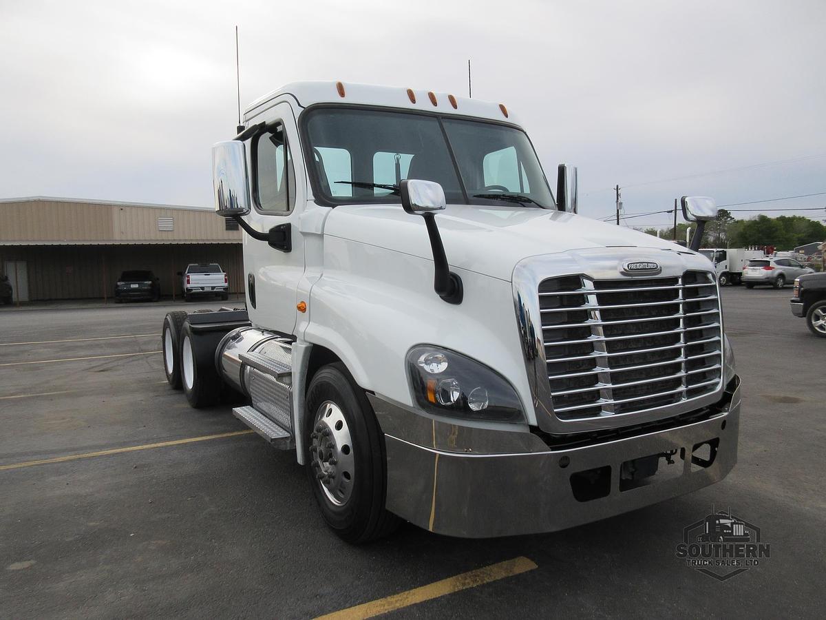 Used 2020 FREIGHTLINER CASCADIA 125