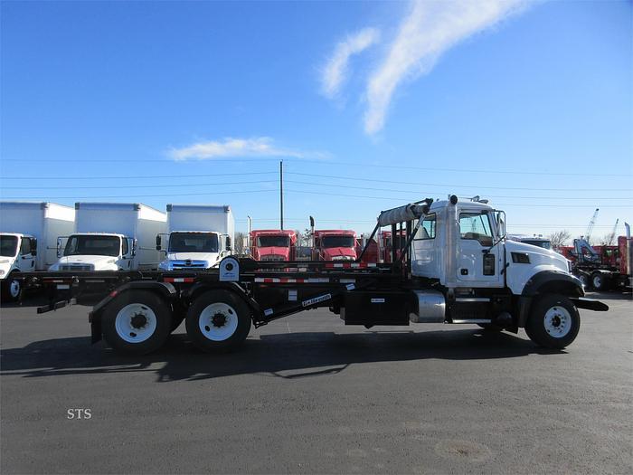 Used 2012 MACK GRANITE GU713