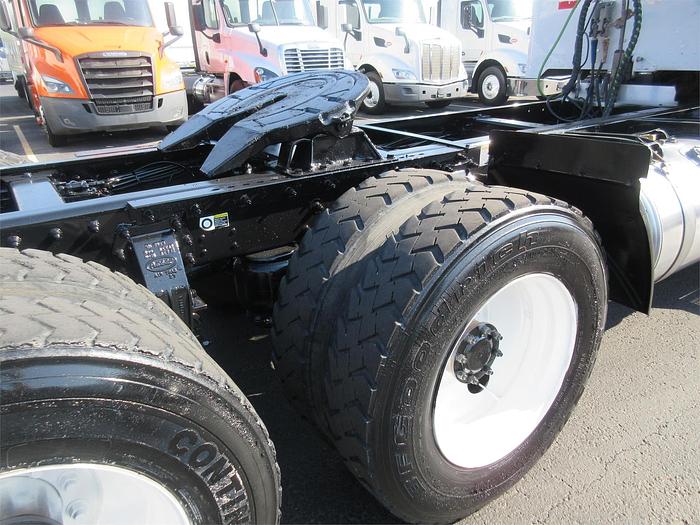 Used 2015 PETERBILT 365