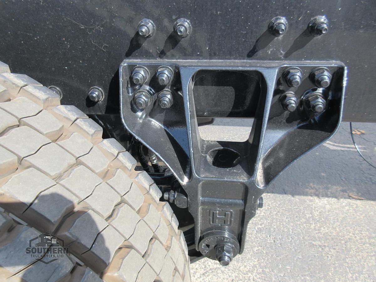 2025 KENWORTH T880