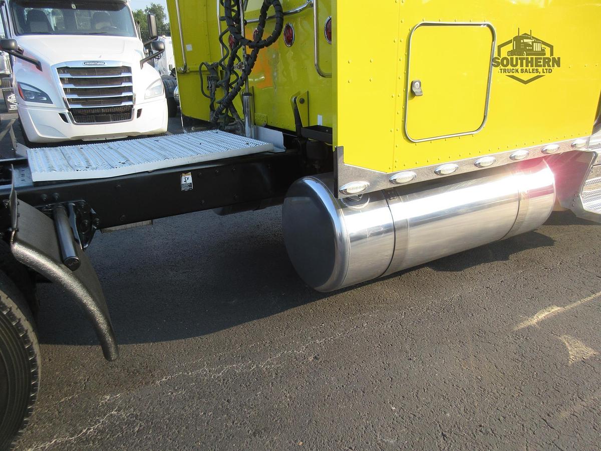 Used 2019 PETERBILT 389