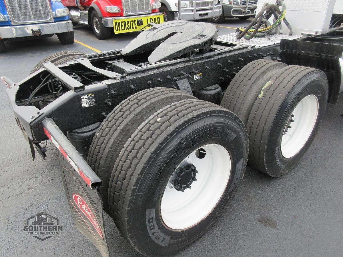 Used 2011 PETERBILT 388
