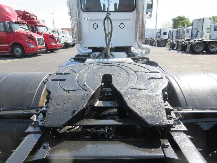 Used 2019 PETERBILT 389