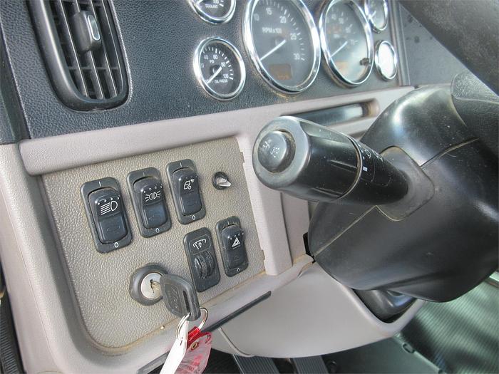 Used 2014 PETERBILT 365