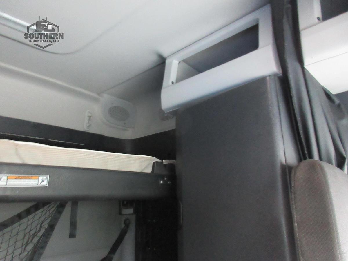 Used 2019 FREIGHTLINER CASCADIA 126
