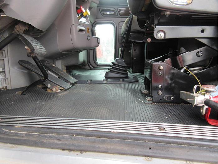 Used 2016 PETERBILT 365