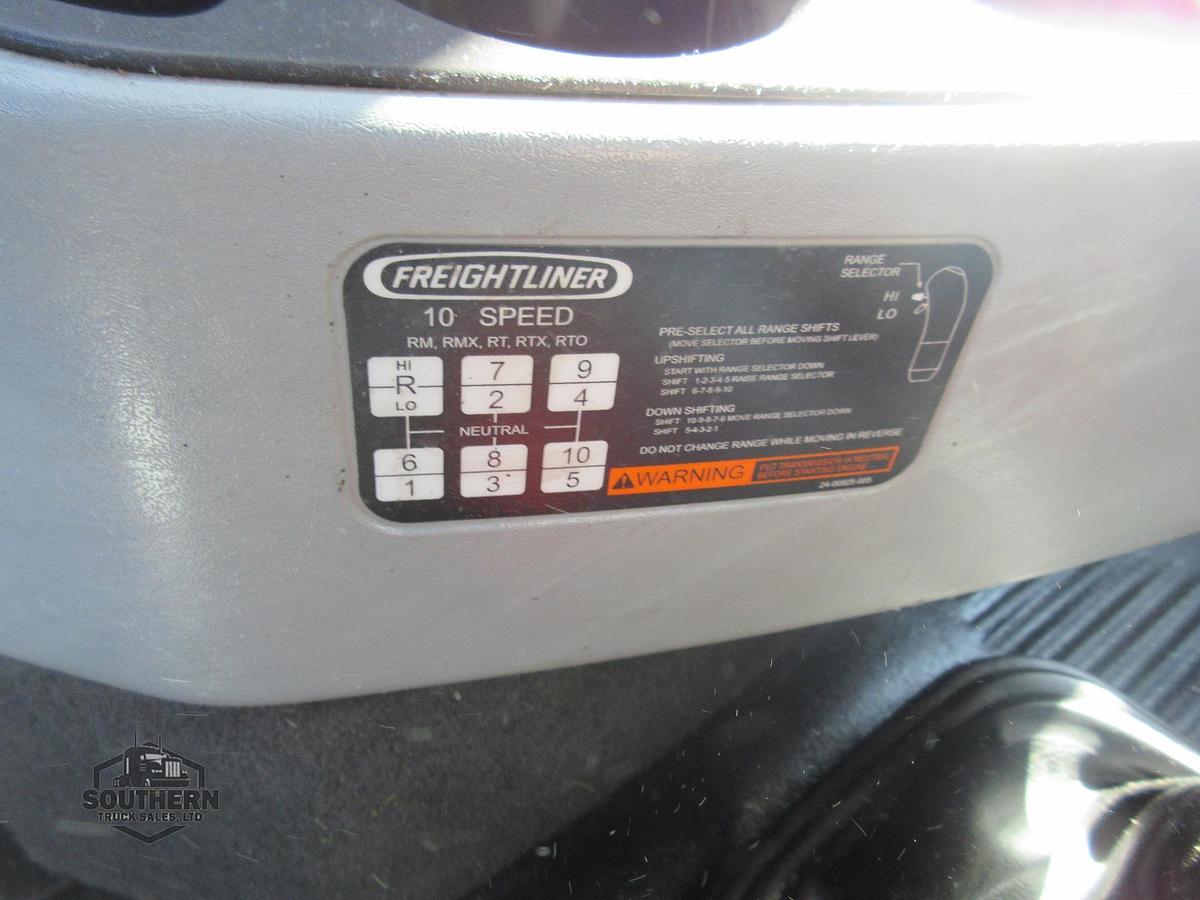 Used 2019 FREIGHTLINER 122SD