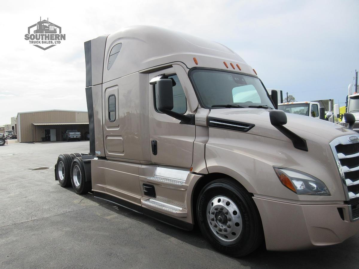 Used 2023 FREIGHTLINER CASCADIA 126