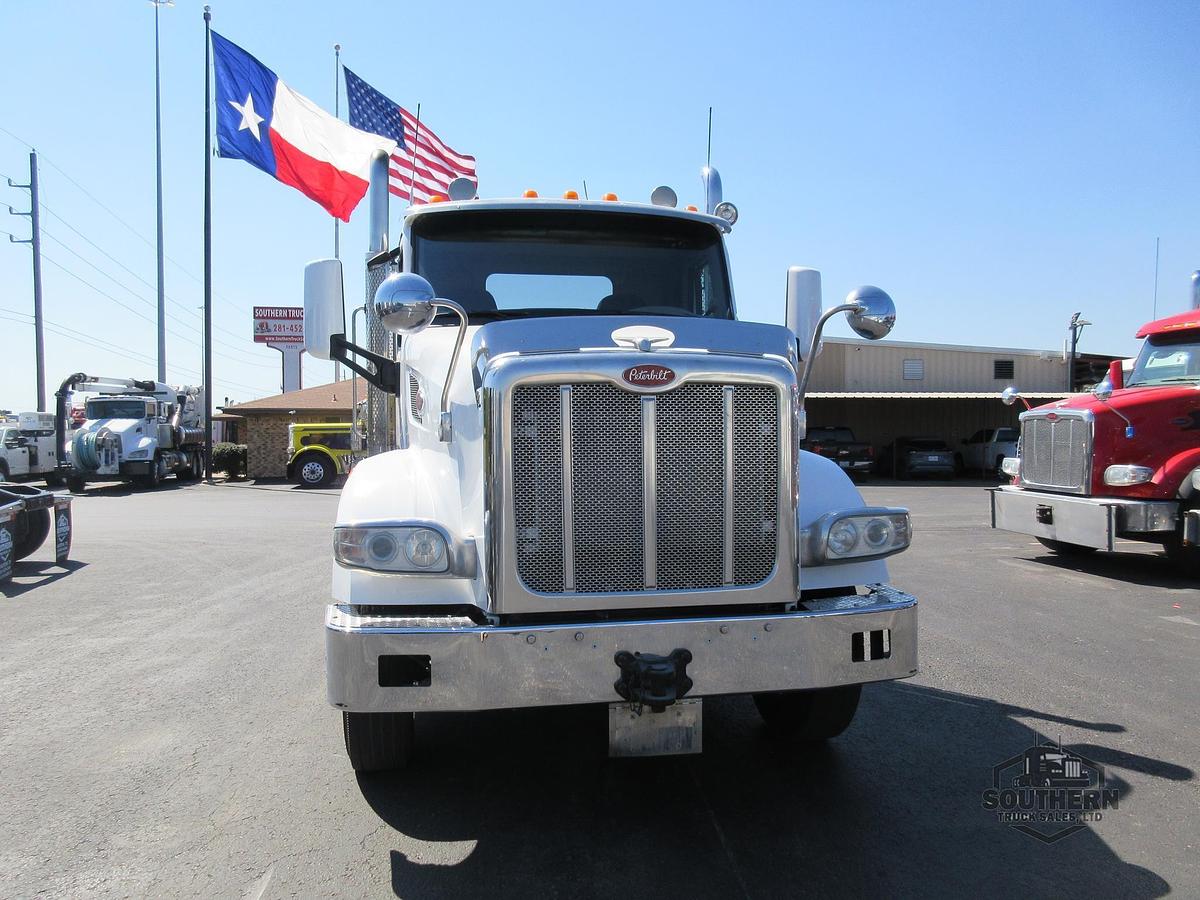 Used 2020 PETERBILT 567