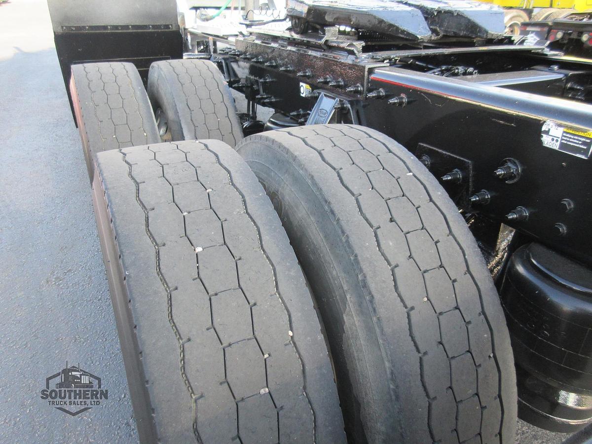 Used 2020 PETERBILT 389