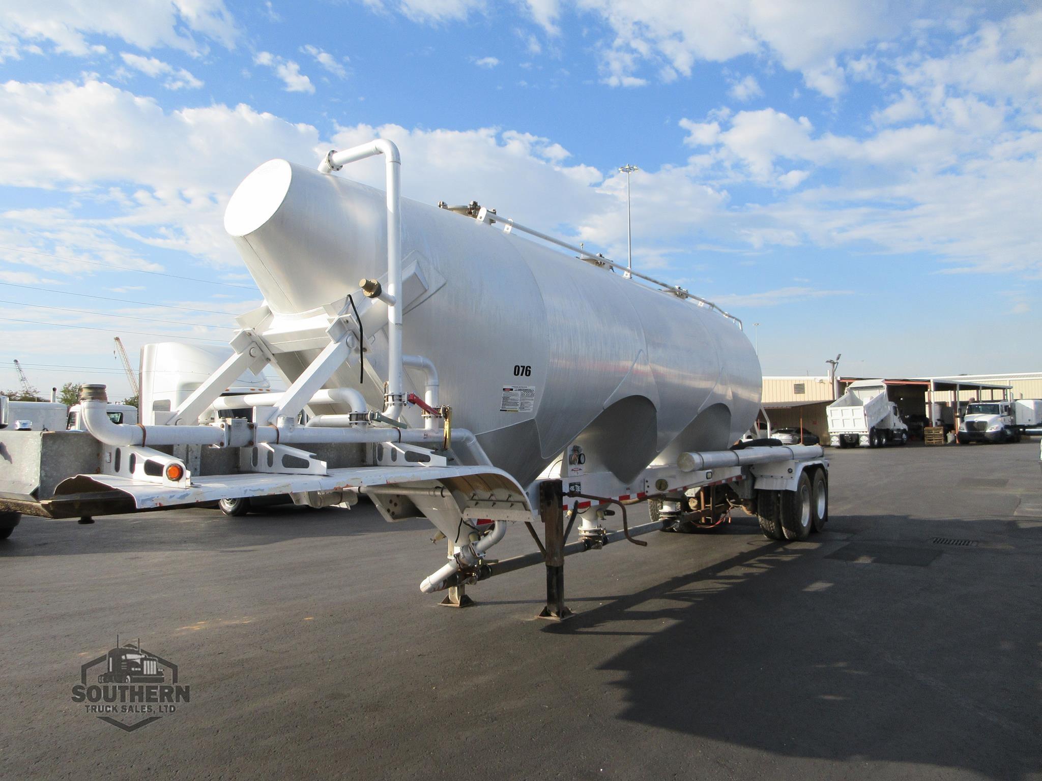 Used 2018 SOUTHERN WELDING Tandem Axle