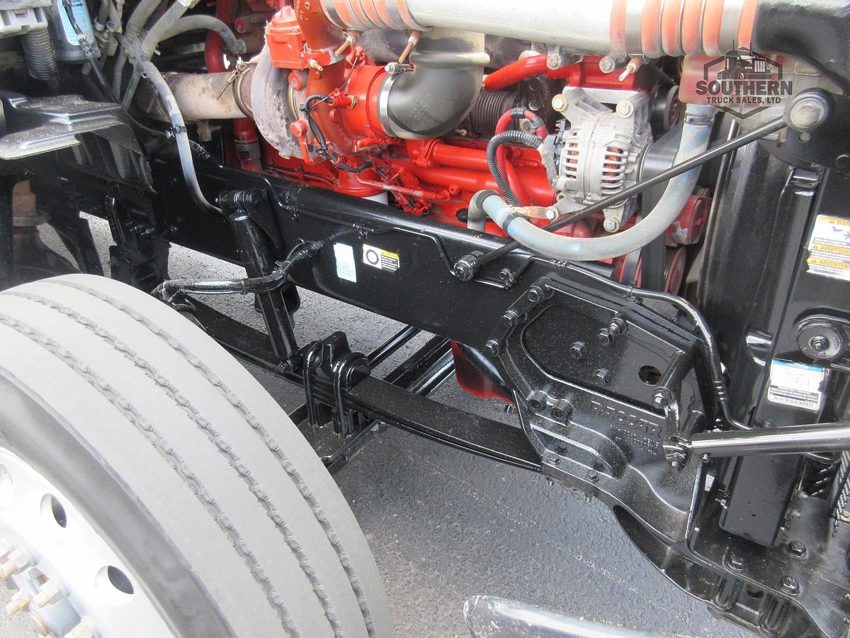 Used 2023 KENWORTH T880