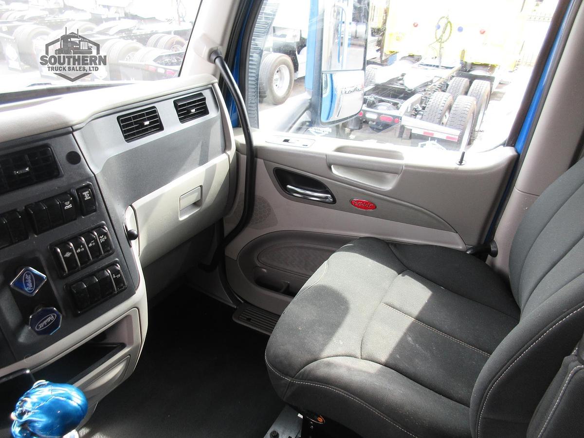Used 2020 PETERBILT 567