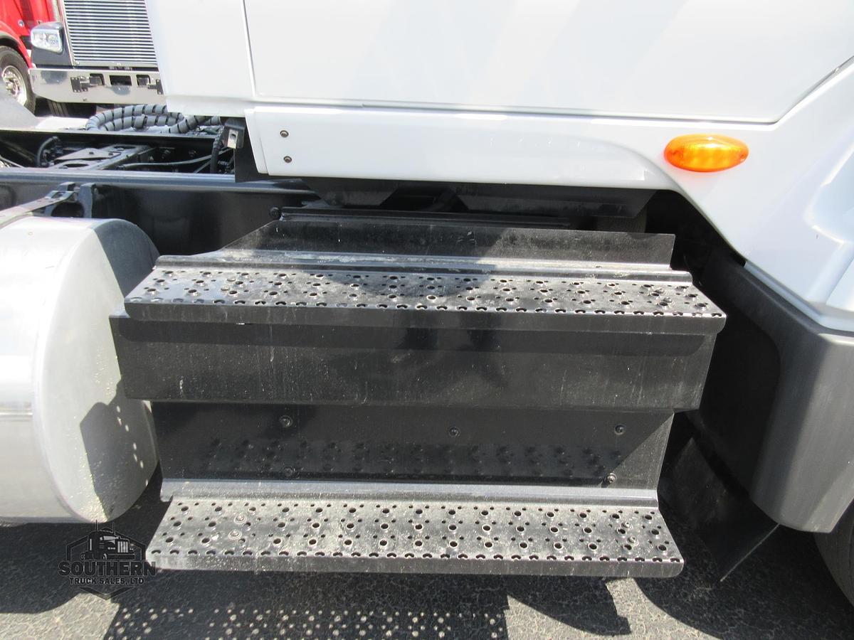Used 2023 INTERNATIONAL LT