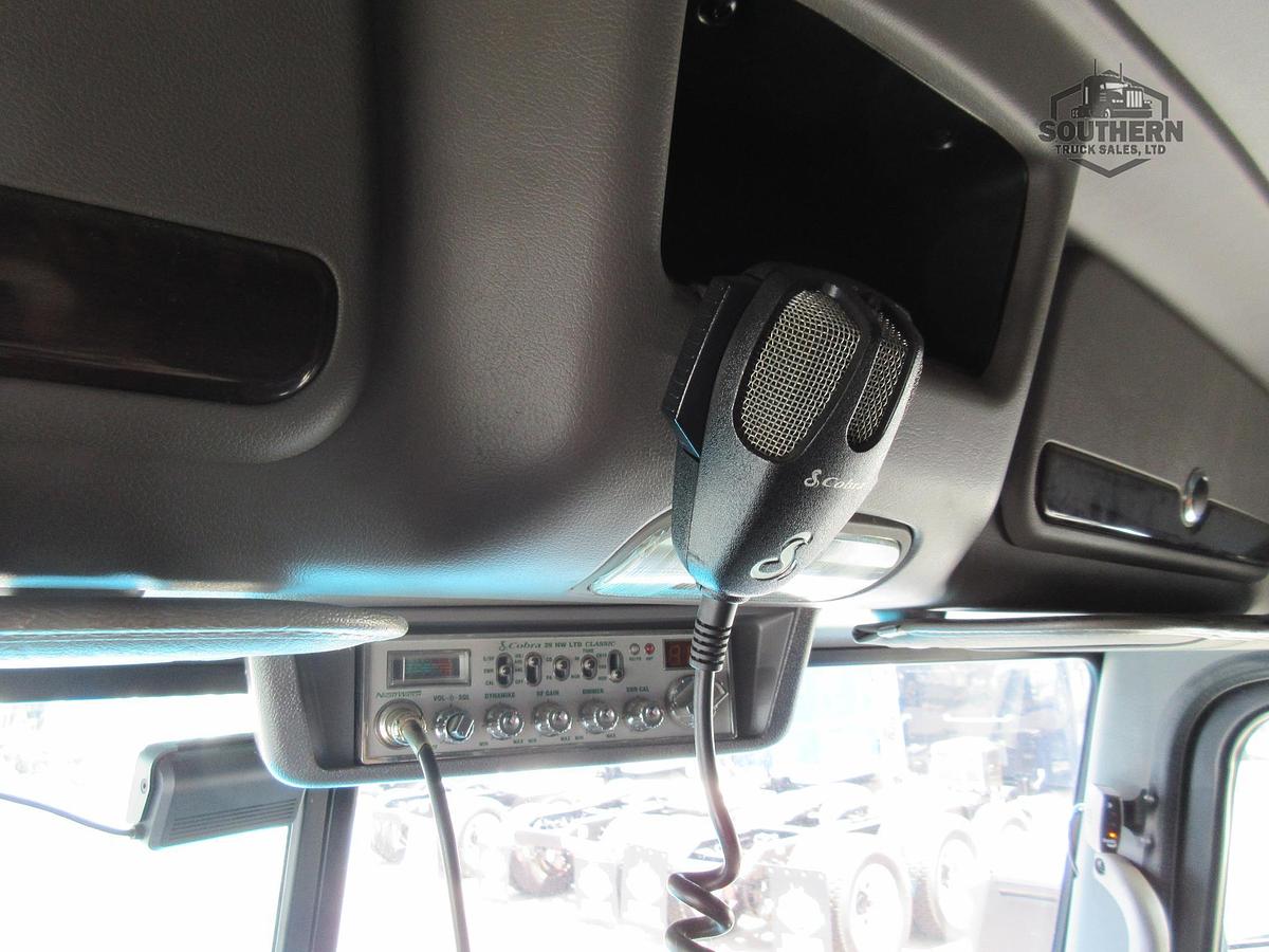 Used 2022 PETERBILT 389