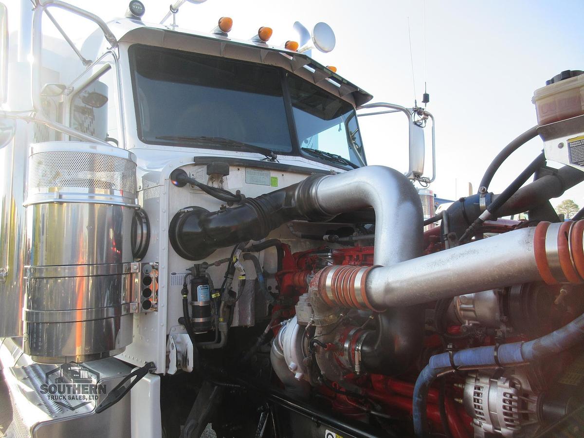 Used 2020 PETERBILT 389