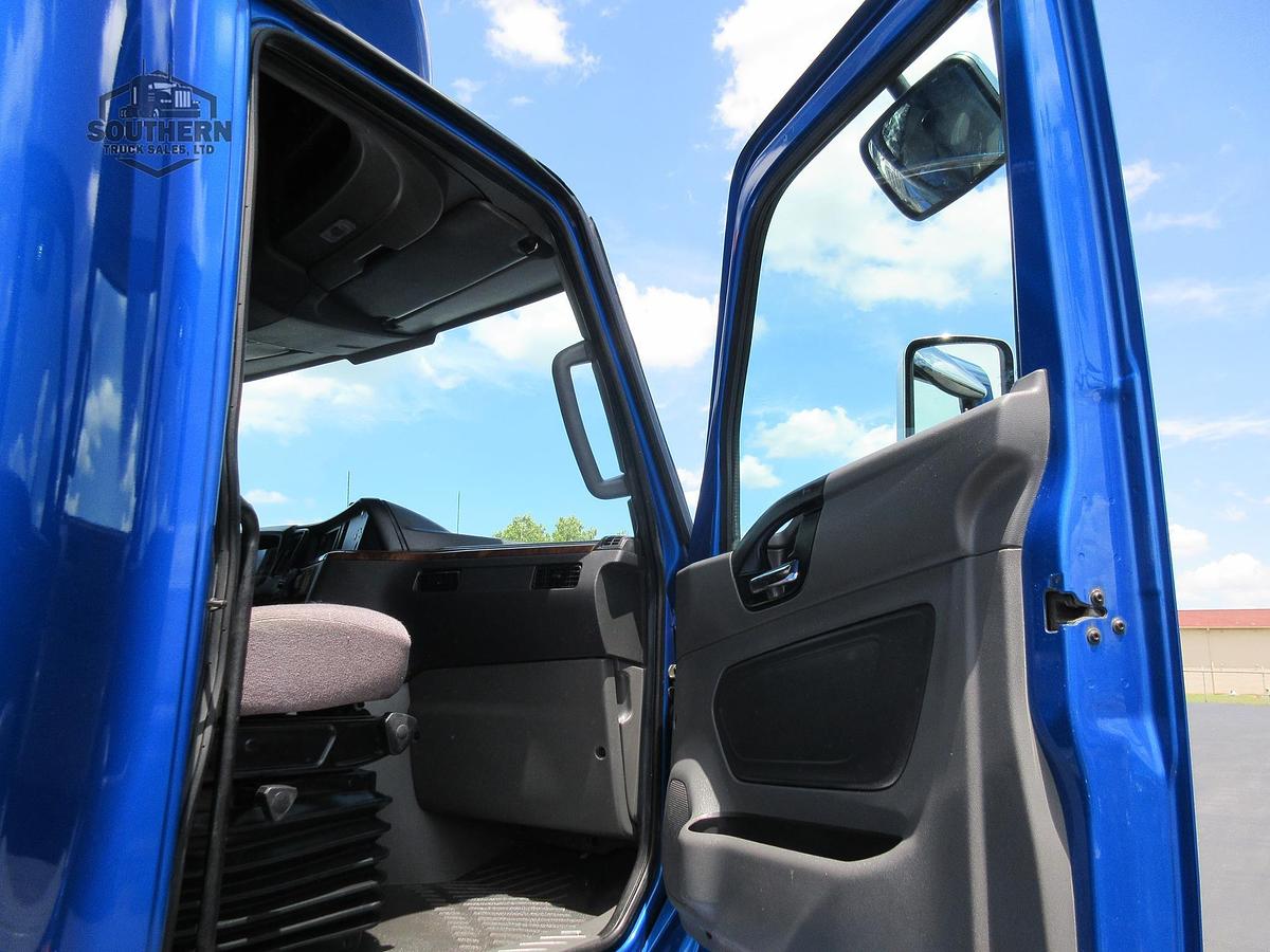 Used 2021 INTERNATIONAL LT