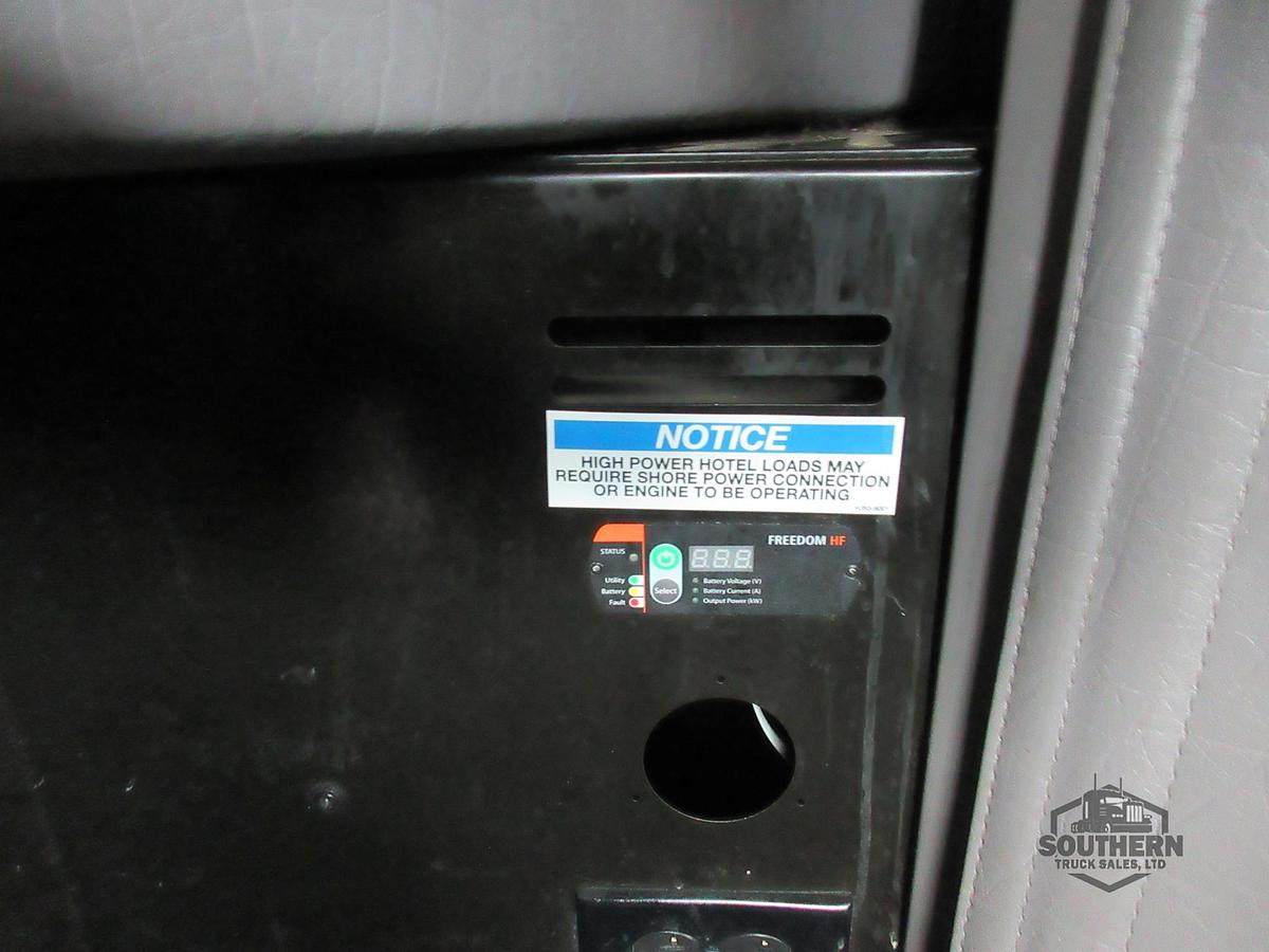 Used 2023 PETERBILT 389