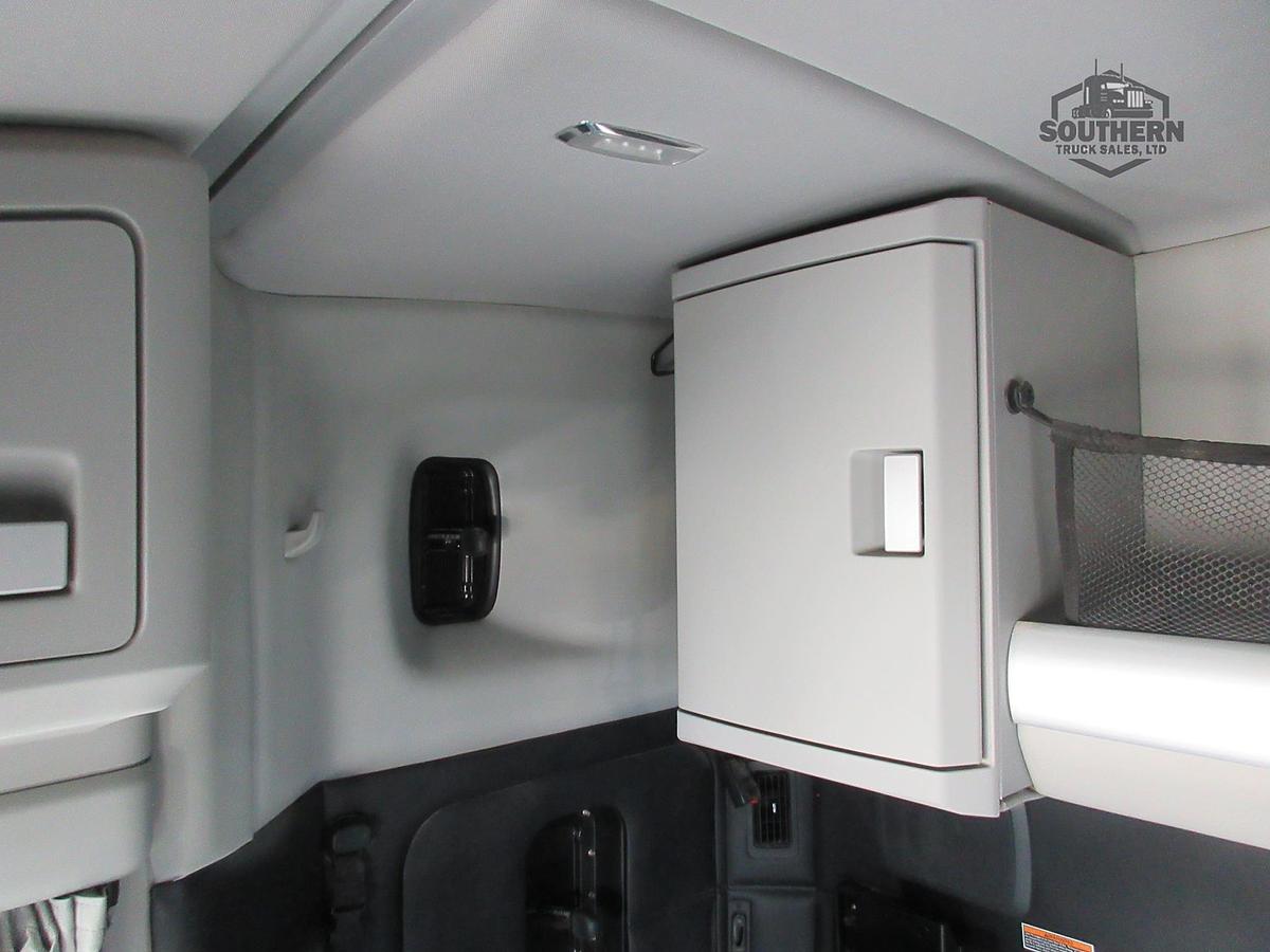 Used 2023 KENWORTH T880