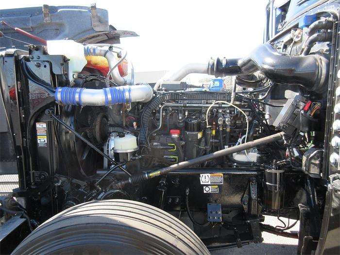 Used 2018 PETERBILT 389