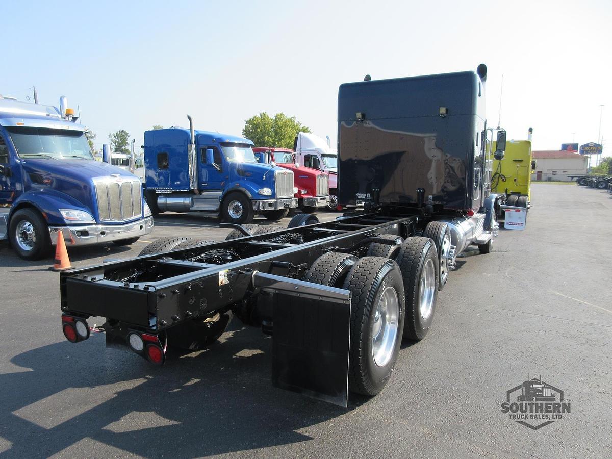 Used 2019 PETERBILT 389
