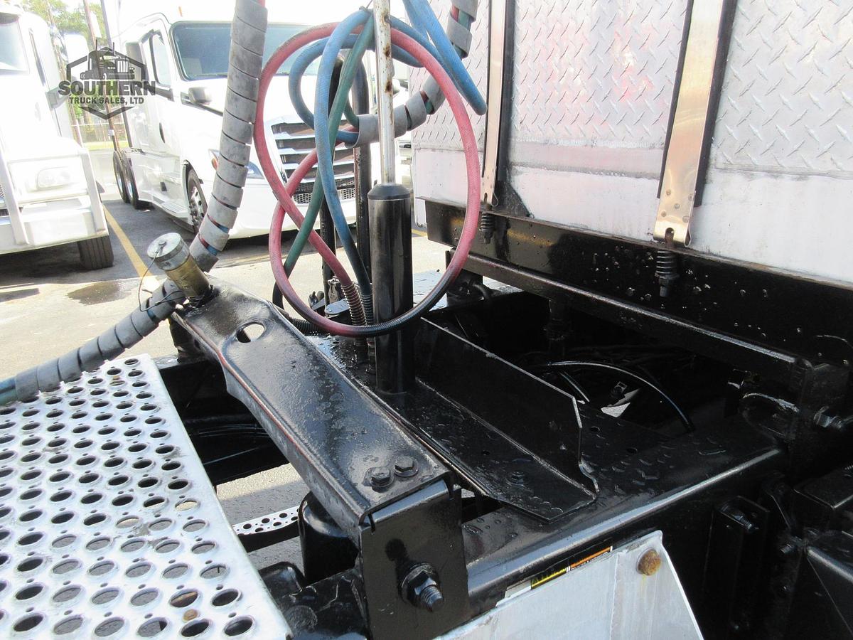 Used 2020 KENWORTH T880