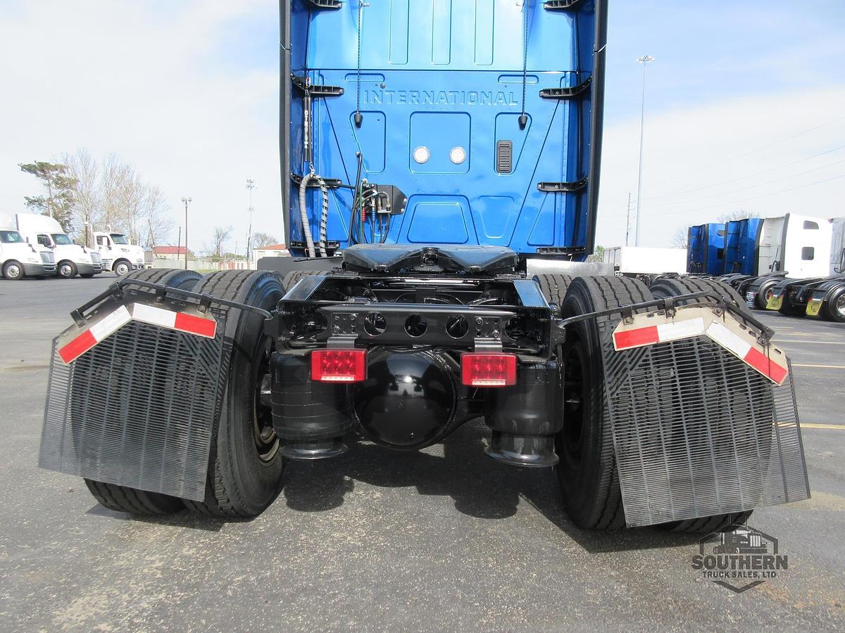 Used 2021 INTERNATIONAL LT