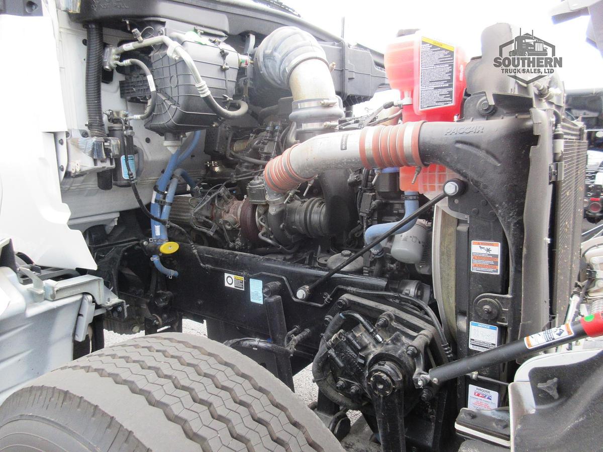 Used 2025 KENWORTH T880