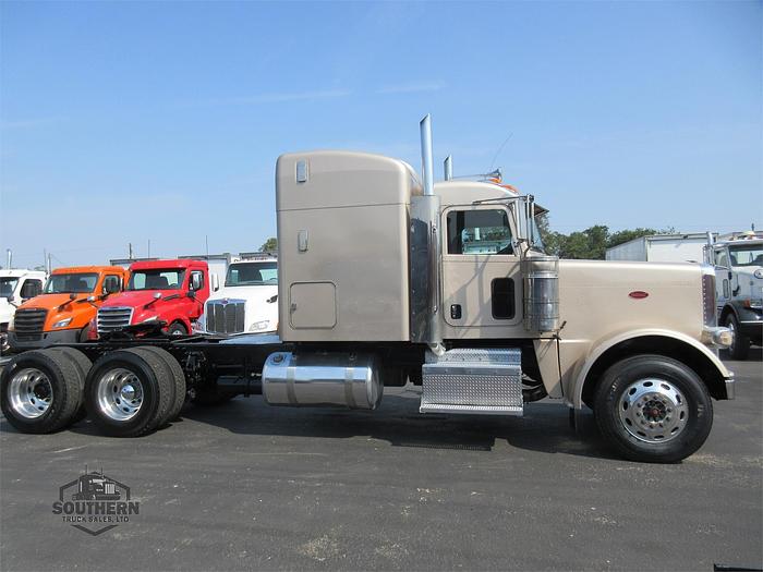 Used 2015 PETERBILT 389